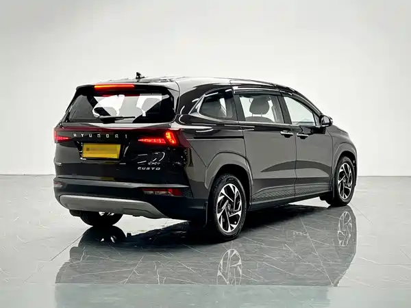 Hyundai Custin 2024