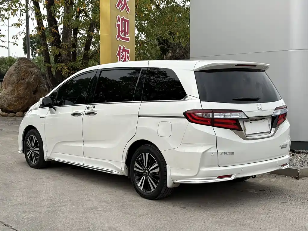 Honda Odyssey 2021 — фото 16