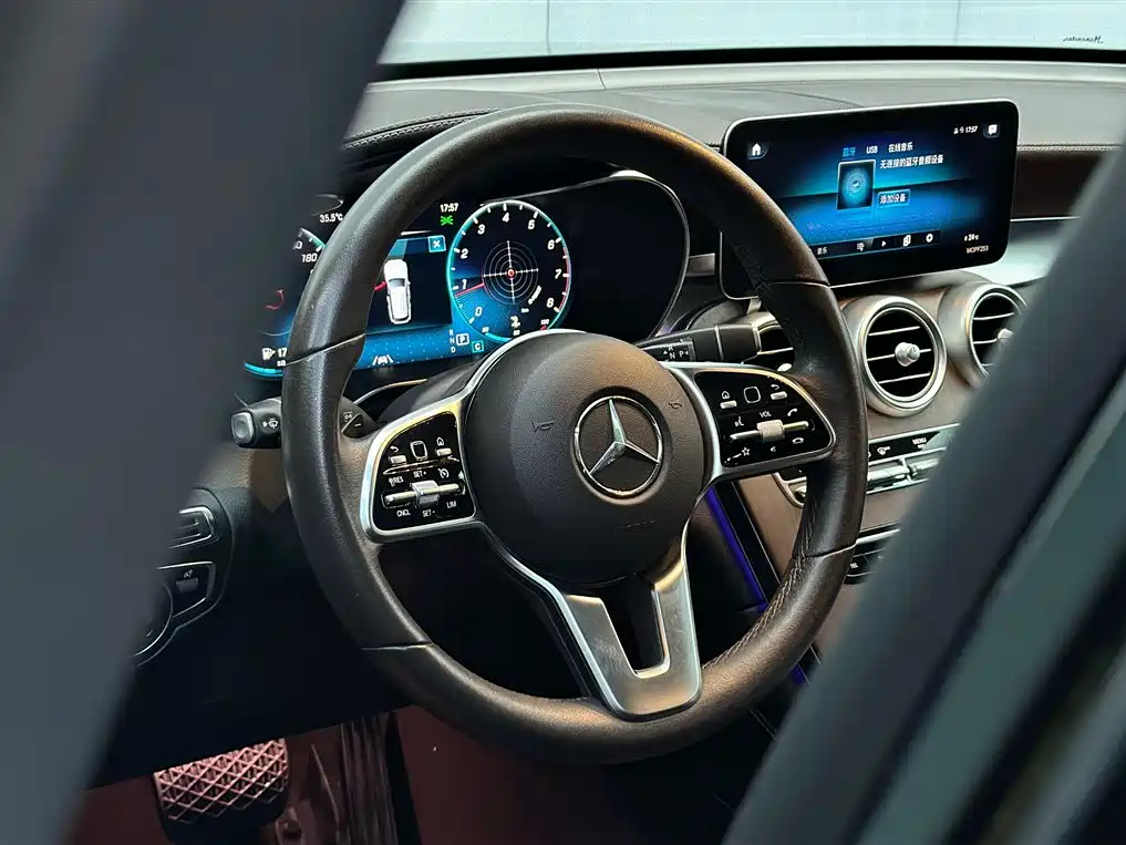Mercedes-Benz GLC 2021 — фото 19
