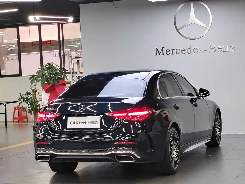Mercedes-Benz C-Class 2023 — фото 3