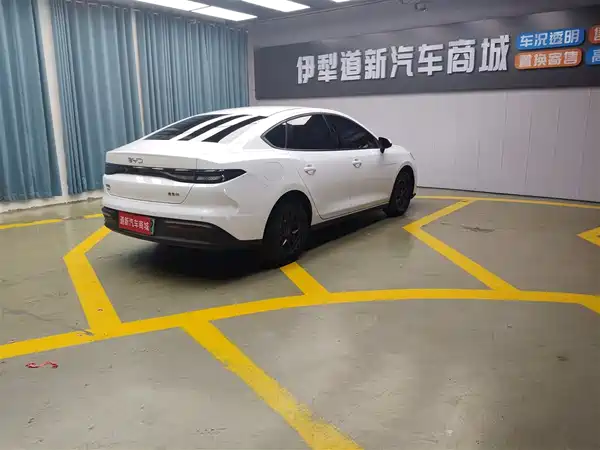 BYD Seal 05 DM-i 2025