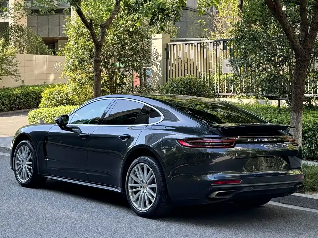Porsche Panamera 2019 — фото 4