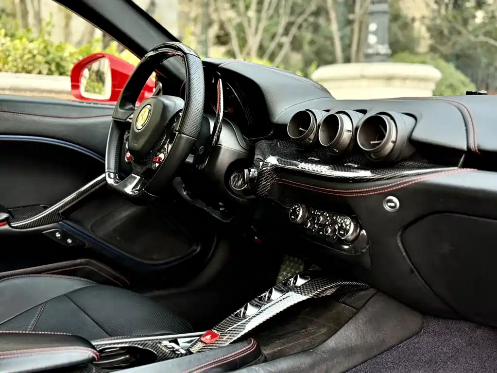 Ferrari F12berlinetta 2015 — фото 23