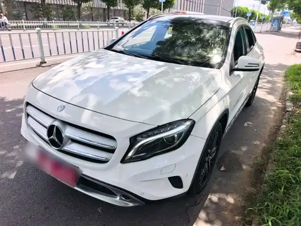 Mercedes-Benz GLA 2016