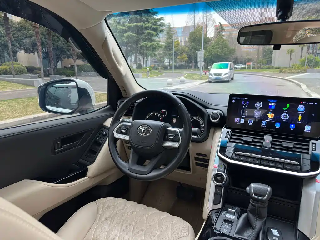 Toyota Land Cruiser 2023 — фото 19