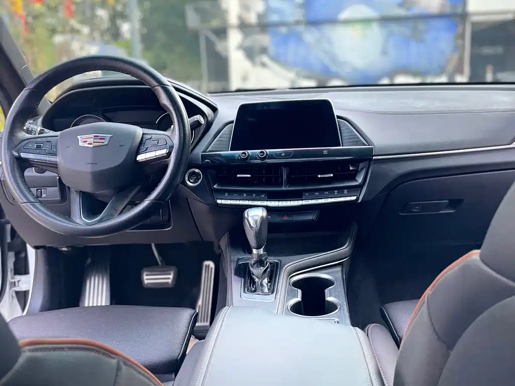 Cadillac CT4 2021 — фото 18