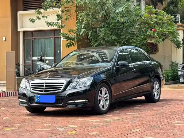 Mercedes-Benz E-Class 2011