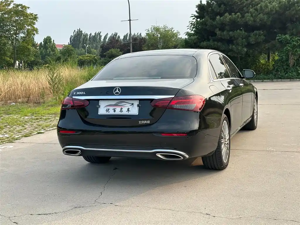 Mercedes-Benz E-Class 2023