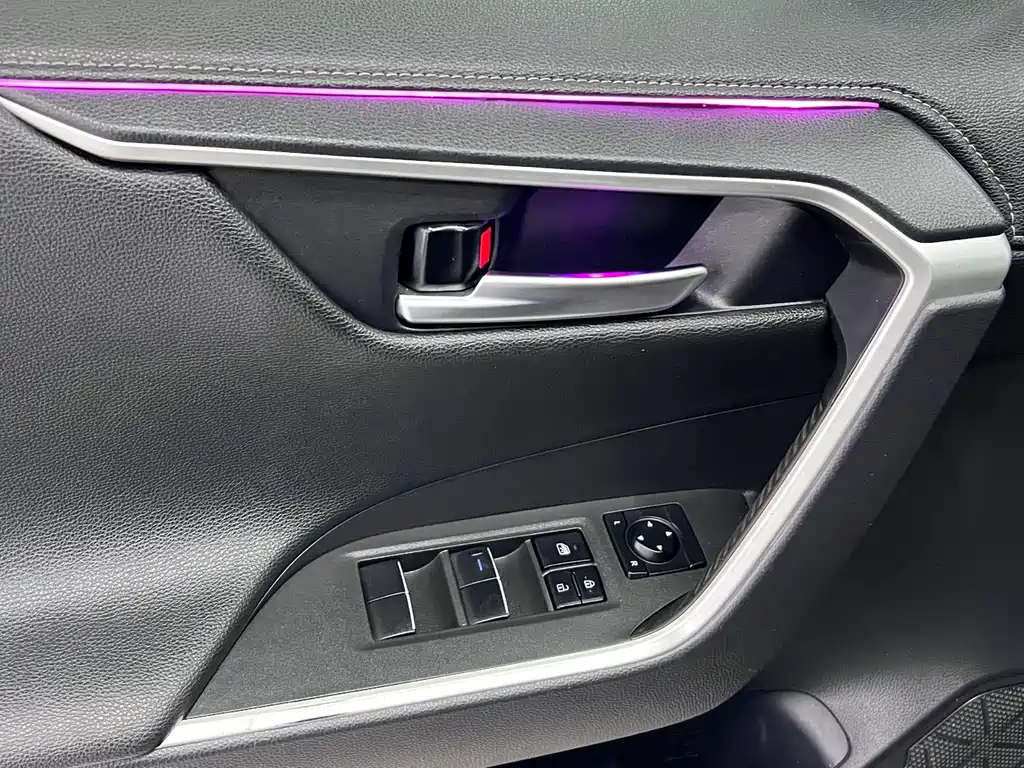 Toyota Wildlander 2022 — фото 18