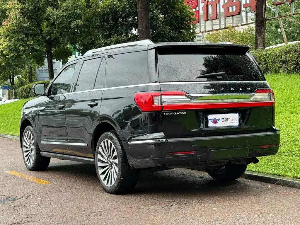 Lincoln Navigator 2021 — фото 4