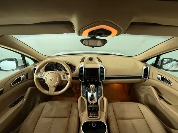 Porsche Cayenne 2011