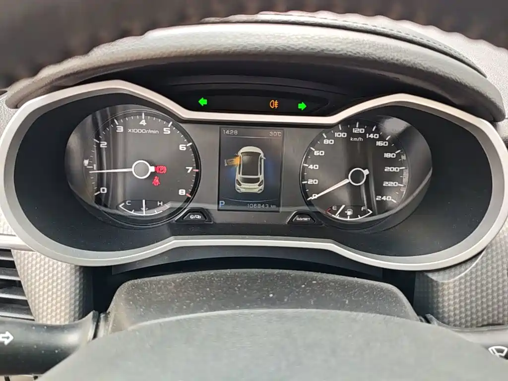 Geely Emgrand GS 2017 — фото 12