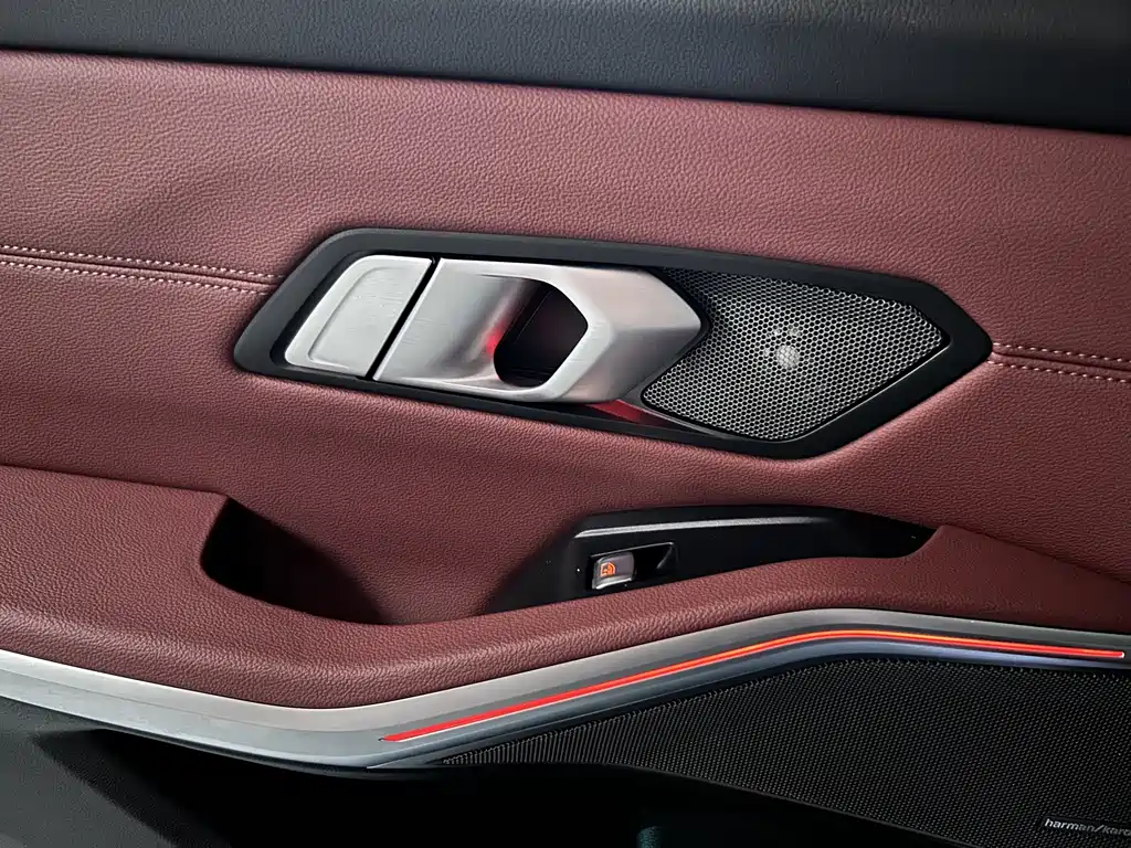 BMW 3 Series 2022 — фото 12