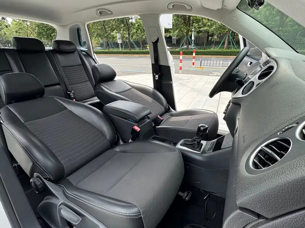 Volkswagen Tiguan 2018 — фото 20