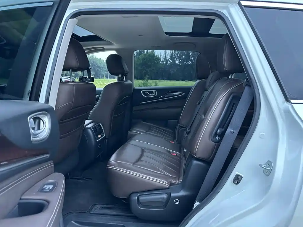 Infiniti QX60 2017 — фото 10