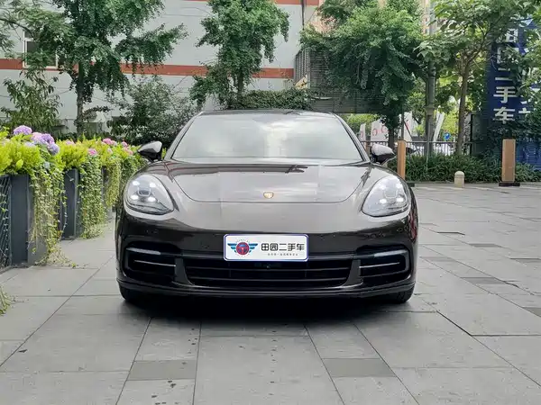 Porsche Panamera 2018