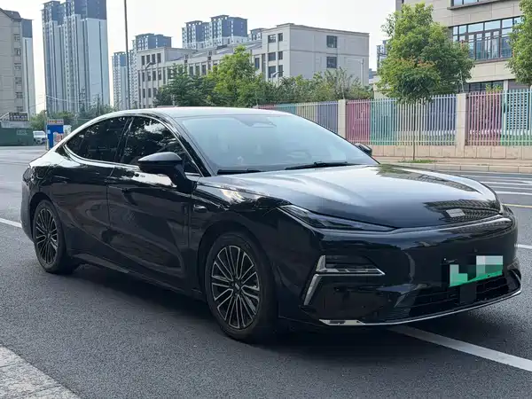 Geely Galaxy Starshine 8 2025