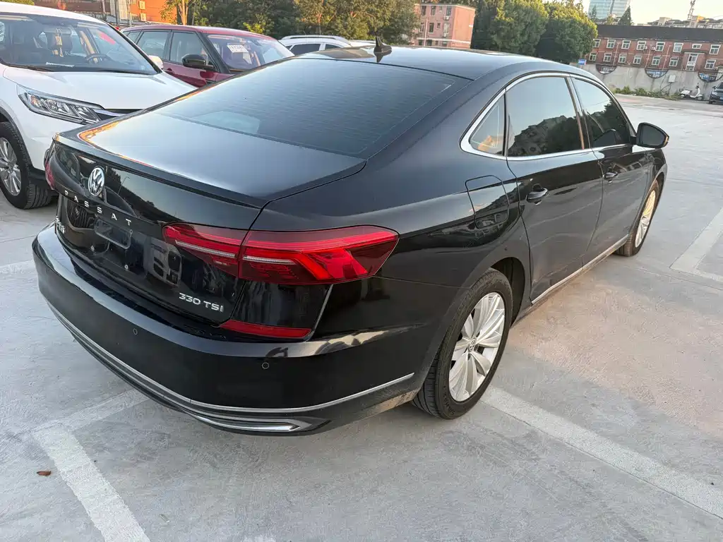 Volkswagen Passat 2020 — фото 11