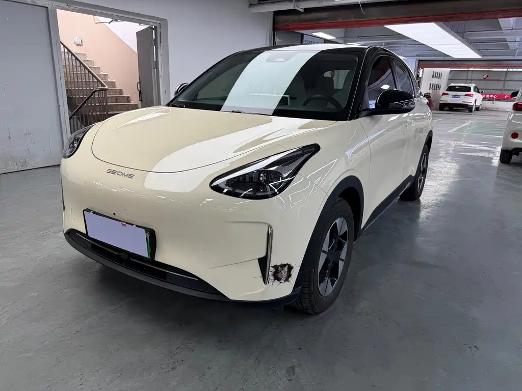 Geely Galaxy Starwish 2025 — фото 1