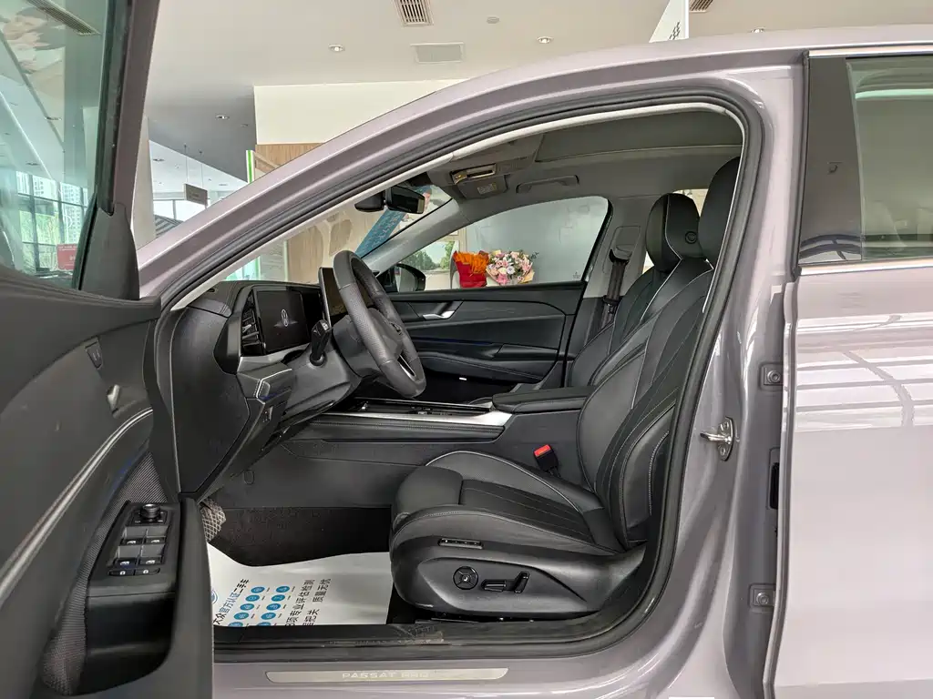 Volkswagen Passat 2024