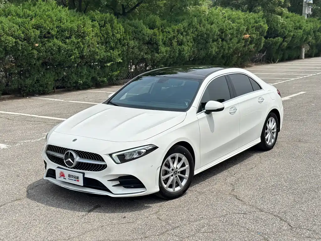 Mercedes-Benz A-Class 2022 — фото 3