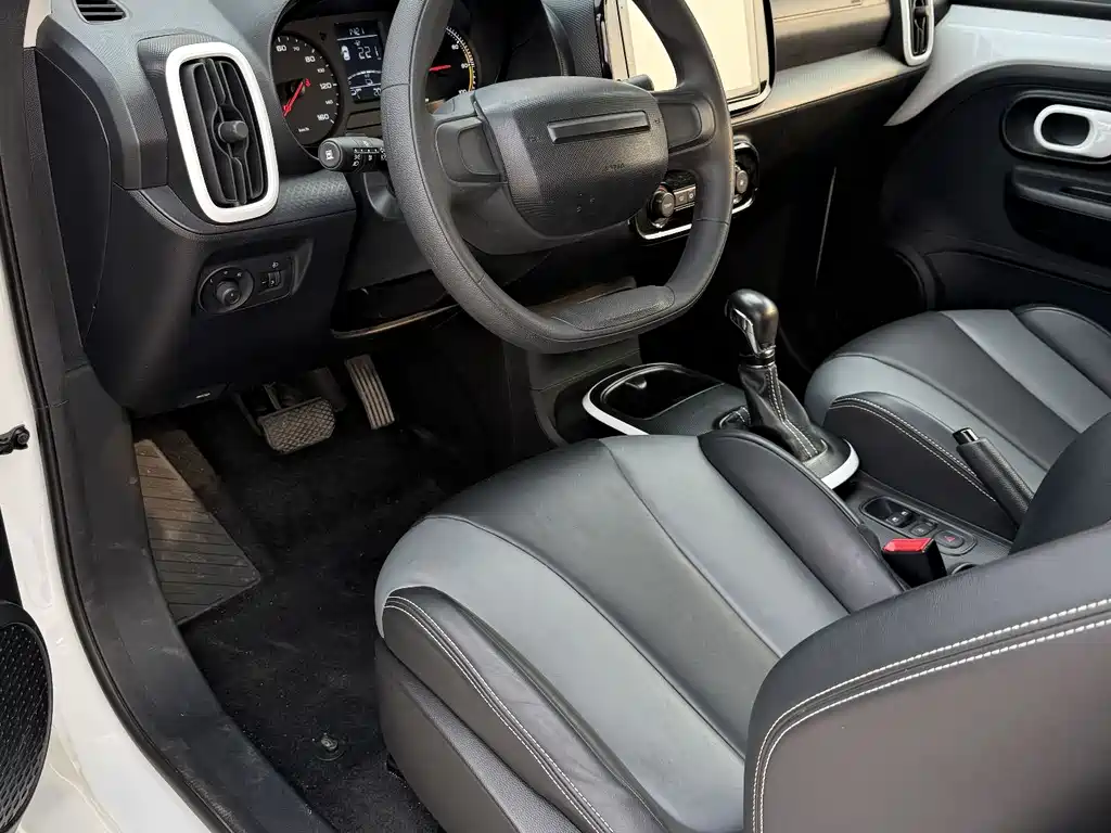 Roewe Clever 2023