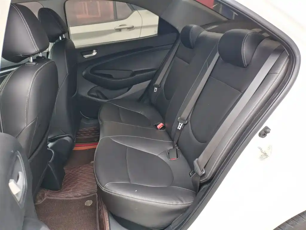 Hyundai Verna 2019 — фото 17