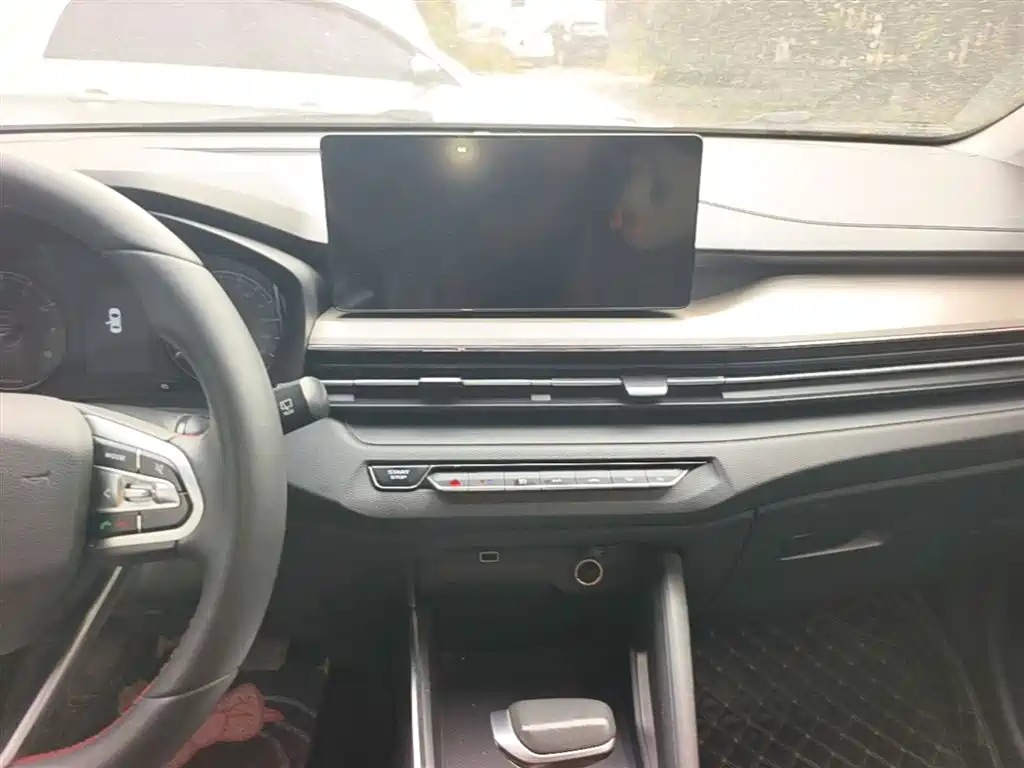 Geely Vision X3 2022 — фото 13