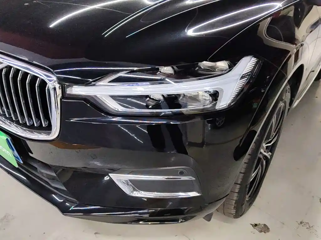 Volvo XC60 2019 — фото 24