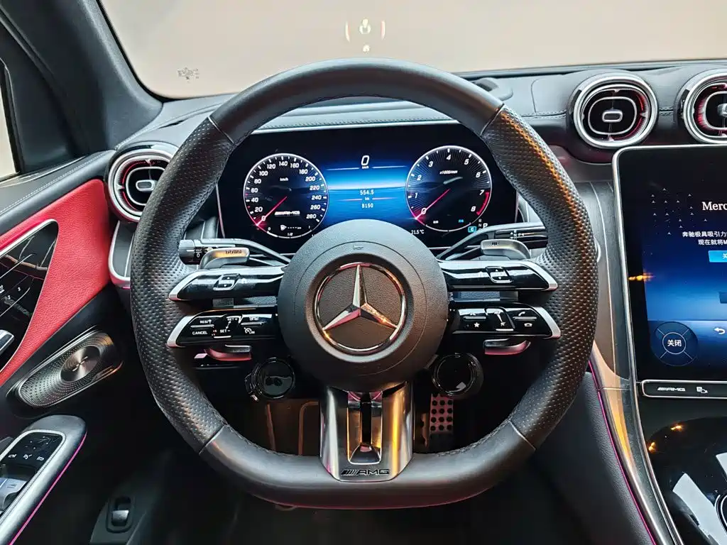 Mercedes-Benz GLC AMG 2025 — фото 14