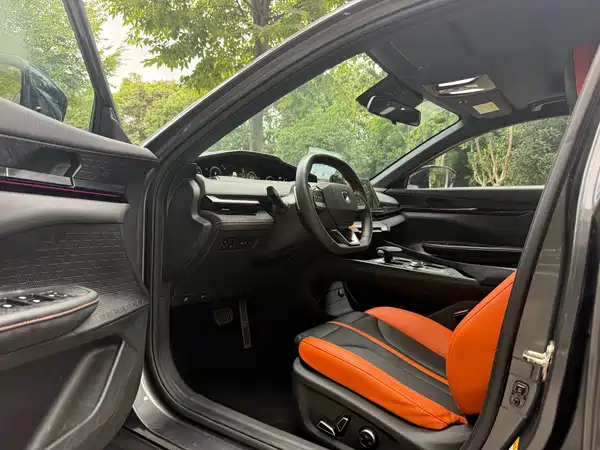 Changan UNI-V 2024