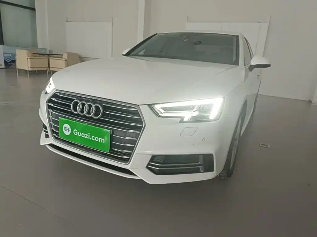 Audi A4L 2020
