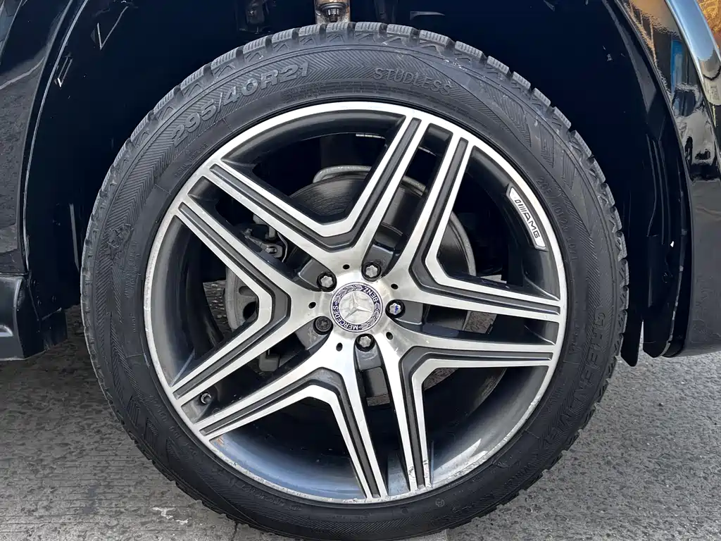 Mercedes-Benz GLS 2018 — фото 16