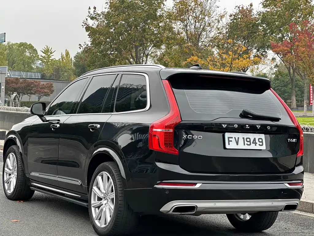 Volvo XC90 2019 — фото 30