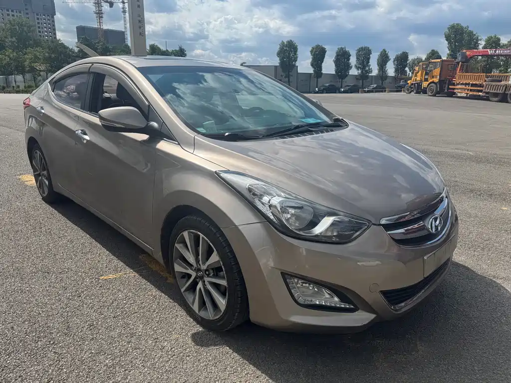 Hyundai Elantra Langdong 2015 — фото 3