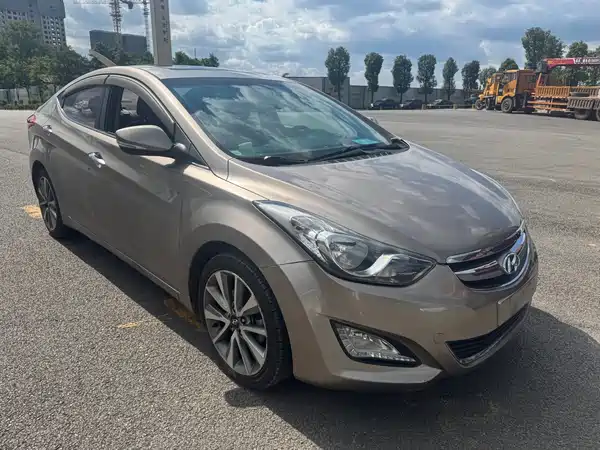 Hyundai Elantra Langdong 2015