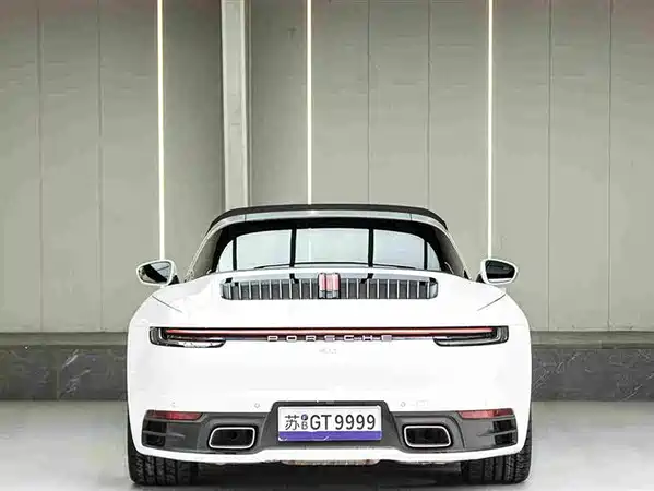 Porsche 911 2024
