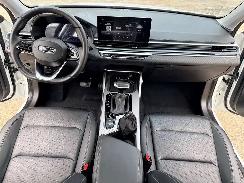 Geely Emgrand 2022 — фото 16