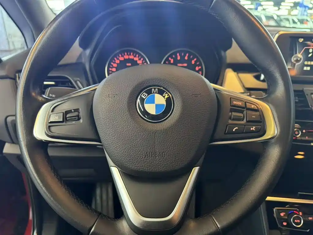 BMW 2 Series Active Tourer 2015 — фото 7