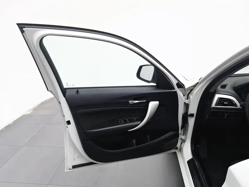 BMW 1 Series 2015 — фото 8