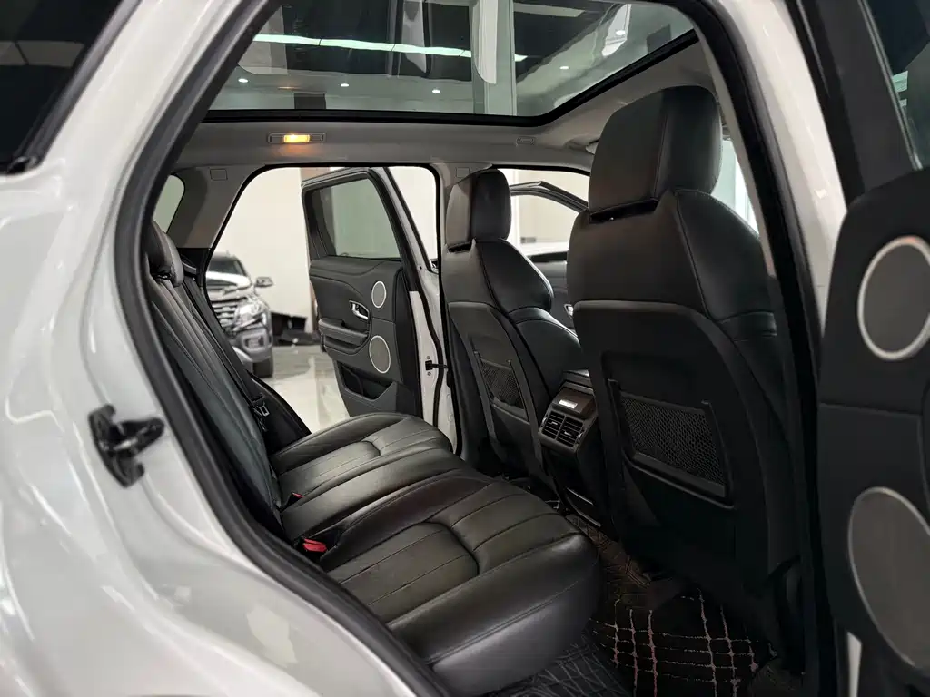 Land Rover Evoque 2017 — фото 15