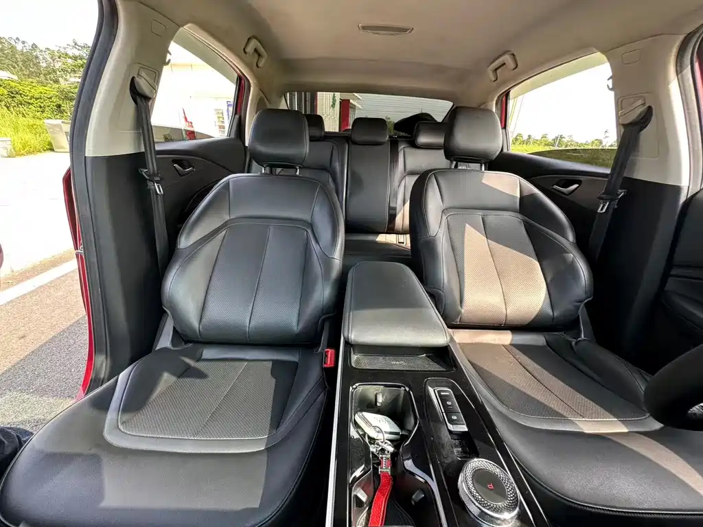 Wuling Starlight 2024 — фото 11