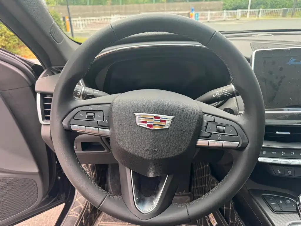 Cadillac CT5 2023 — фото 12