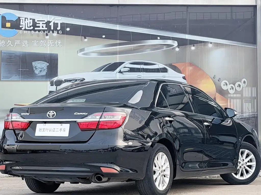Toyota Camry 2016 — фото 5