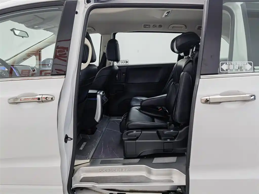 Honda Odyssey 2021 — фото 15