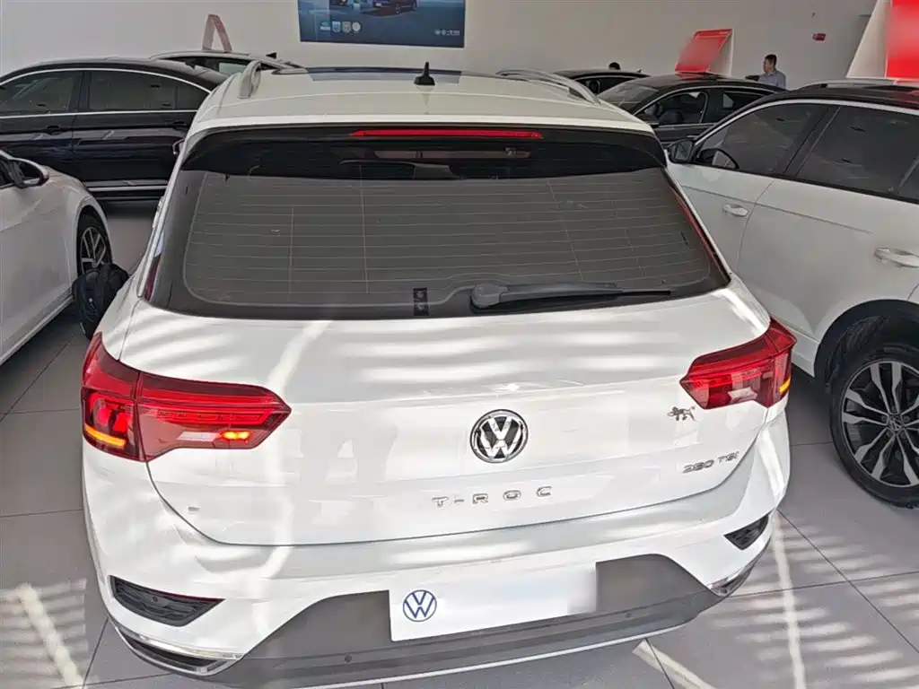 Volkswagen T-Roc 2021 — фото 6