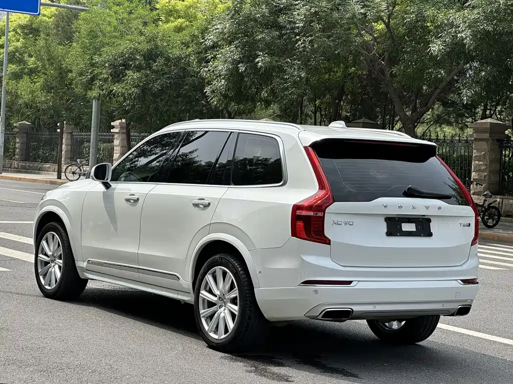 Volvo XC90 2019 — фото 7