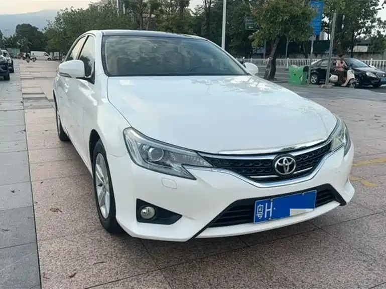 Toyota Reiz 2015