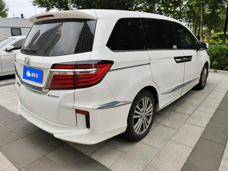 Honda Elysion 2018