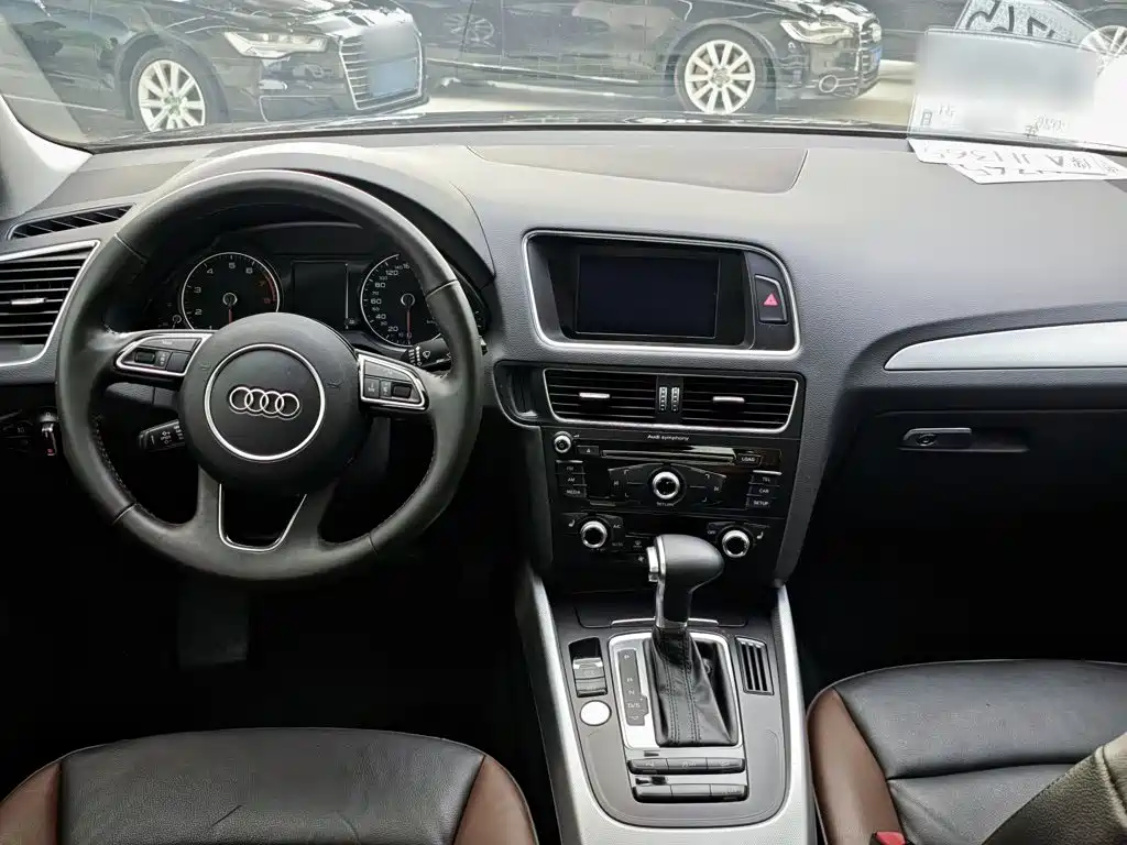 Audi Q5 2018 — фото 9